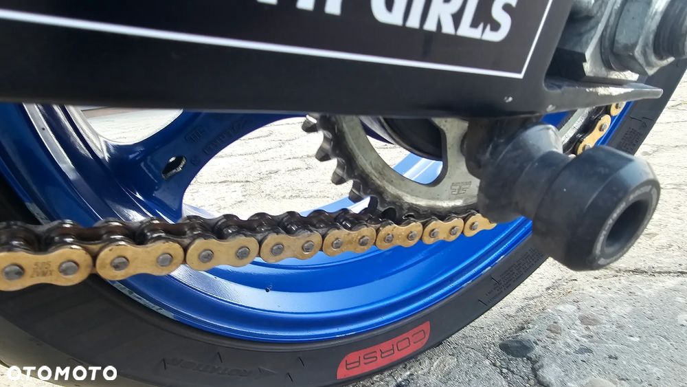 Suzuki GSX-R - 6