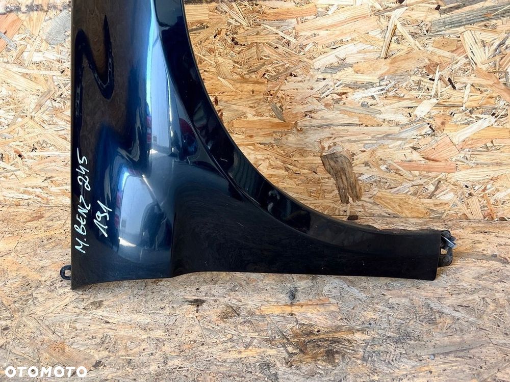 BŁOTNIK prawy MERCEDES B-KLASA W245 LIFT Kod lakieru: 191 - 6