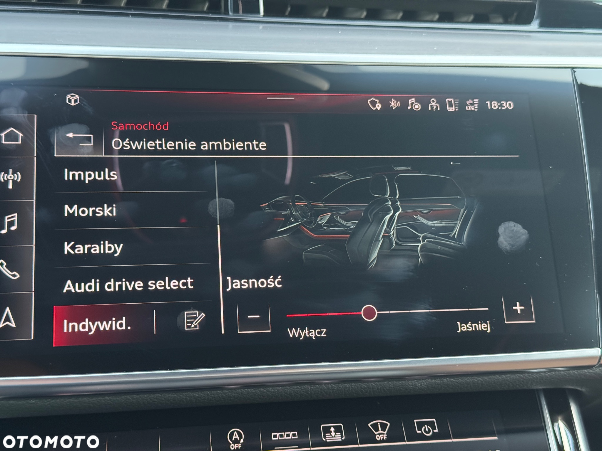 Audi S8 - 30