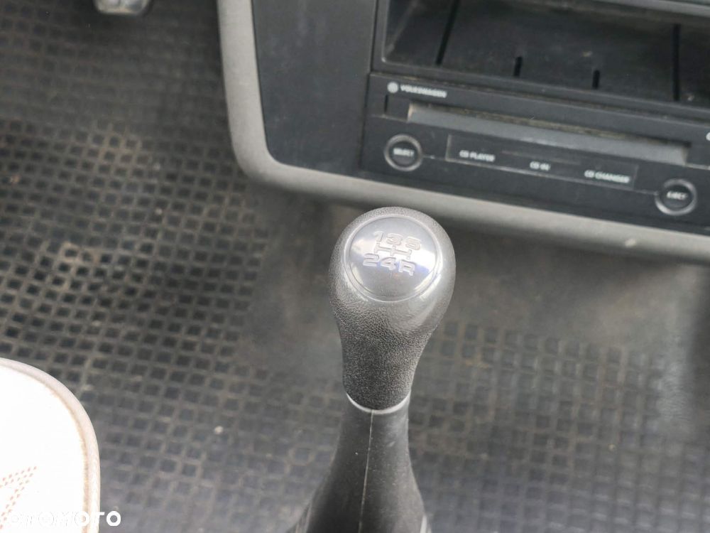 Volkswagen Transporter - 28