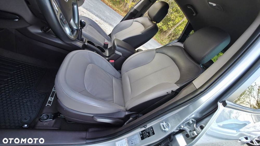 Hyundai ix35 - 24