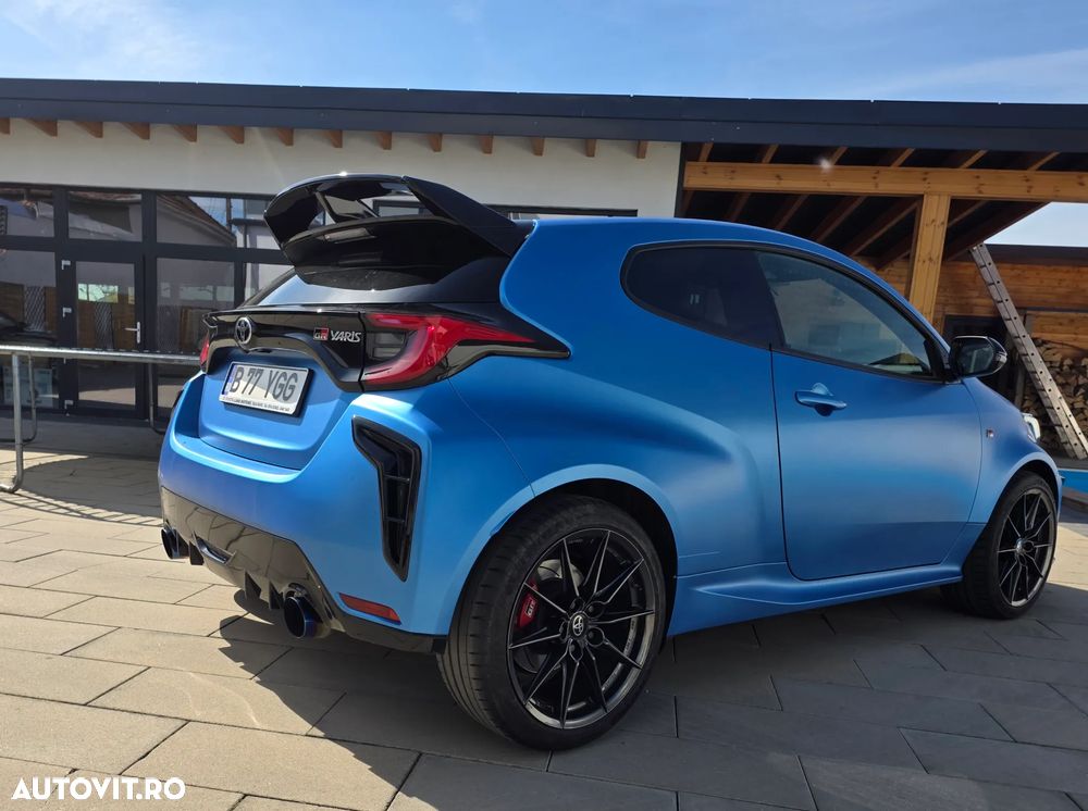 Toyota Yaris - 4