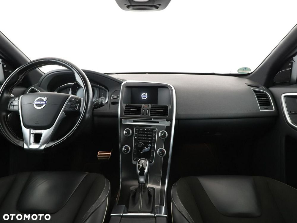 Volvo XC 60 D4 Momentum - 16