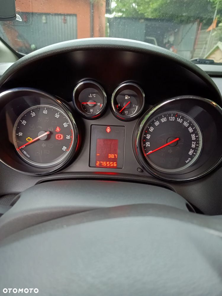 Opel Astra 1.4 T Essentia - 7