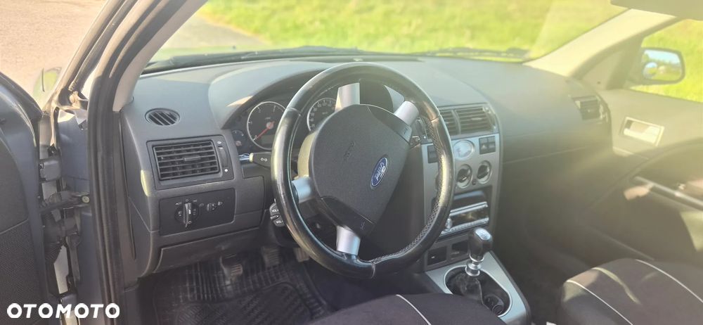 Ford Mondeo 2.0 TDDi Ghia - 7