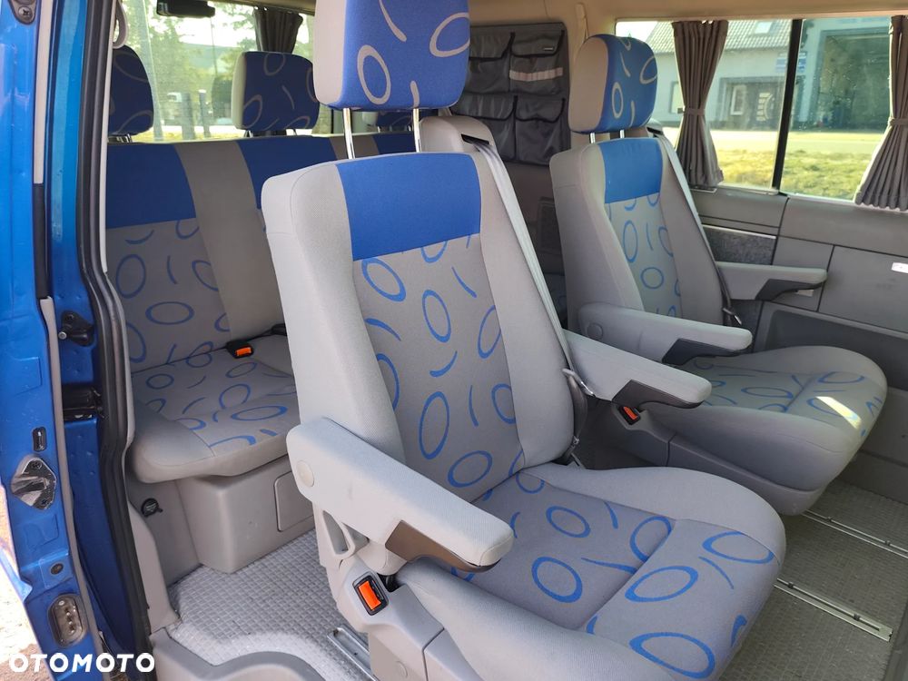 Volkswagen Multivan - 34