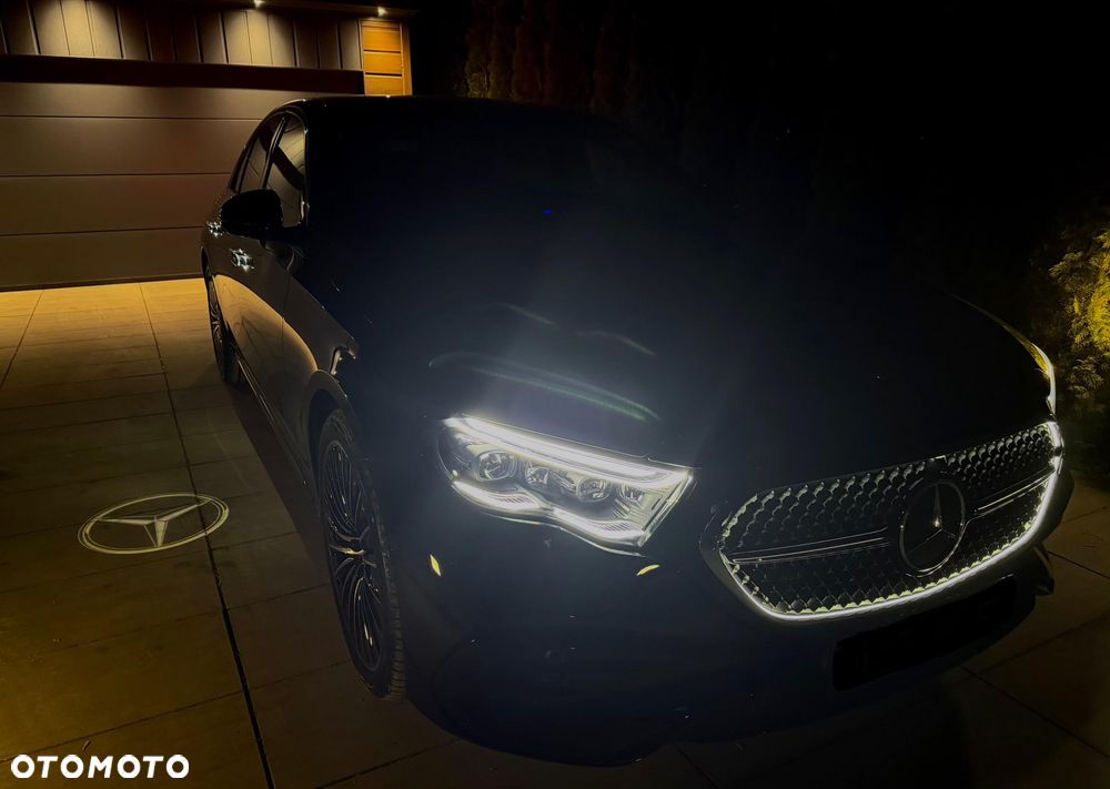 Mercedes-Benz Klasa E 220 d 4-Matic AMG - 38