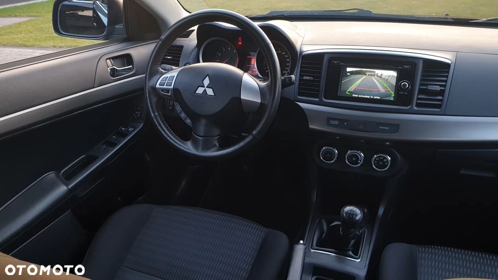 Mitsubishi Lancer - 12