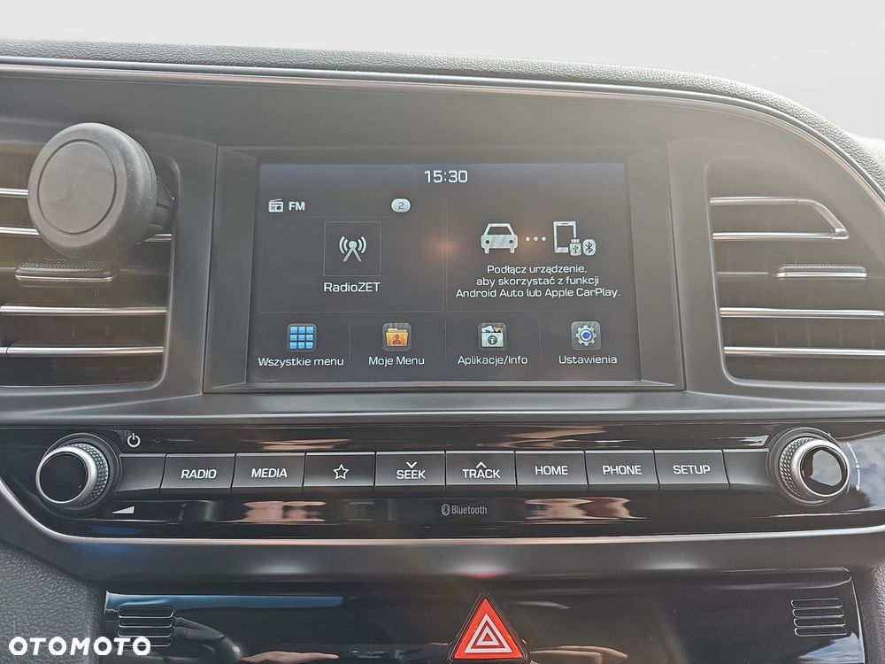 Hyundai Elantra 1.6 Comfort - 19