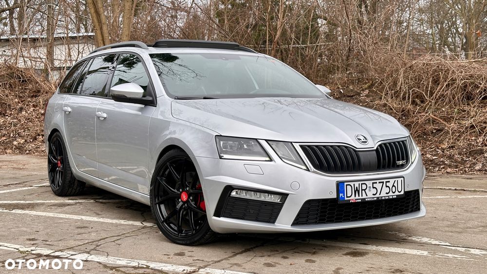 Skoda Octavia 2.0 TDI DSG RS - 1