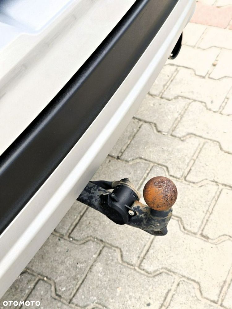 Ford Kuga - 33