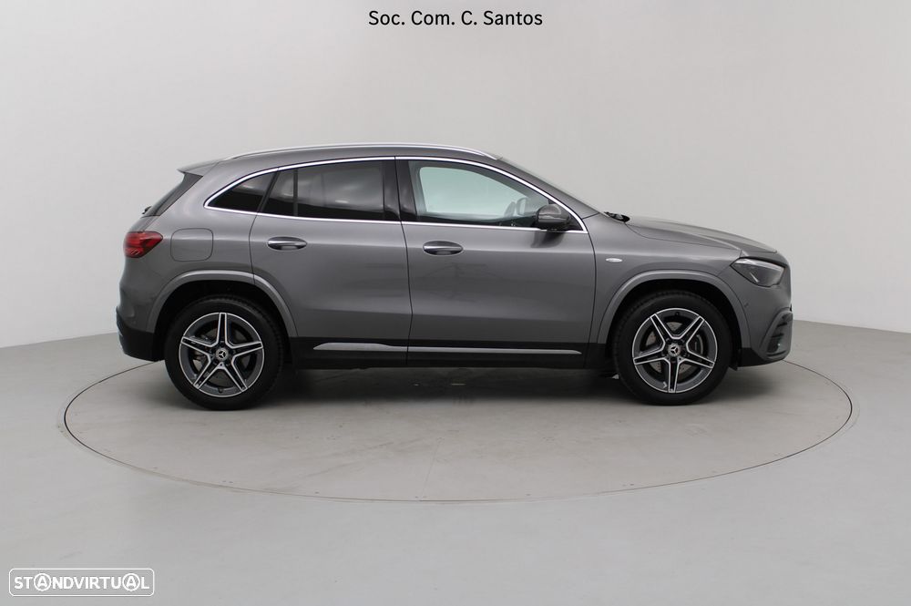 Mercedes-Benz GLA 250 e AMG Line - 4