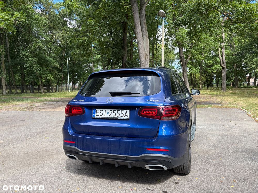 Mercedes-Benz GLC 300 4Matic 9G-TRONIC AMG Line Plus - 8