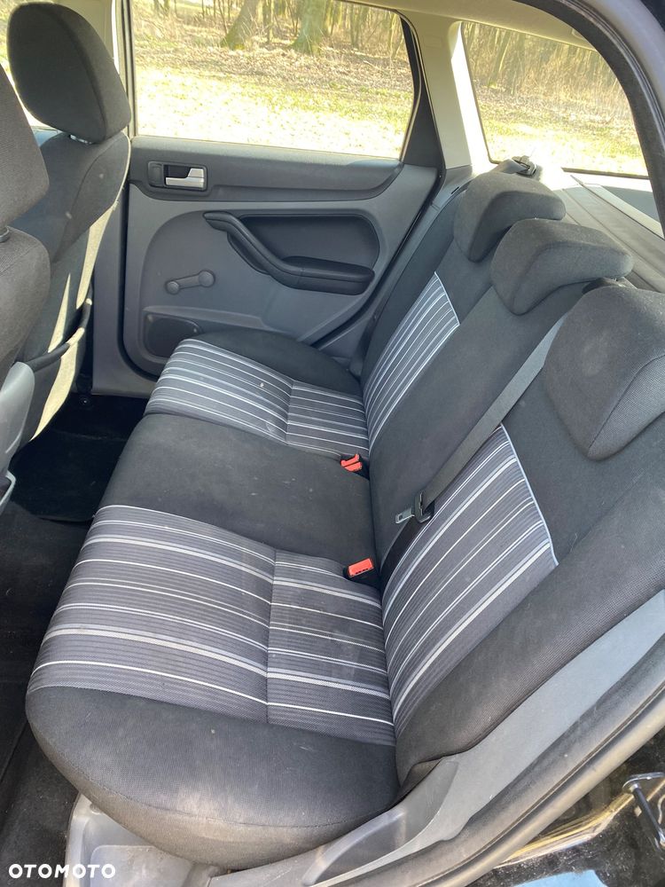 Ford Focus 1.6 TDCi Trend DPF - 12