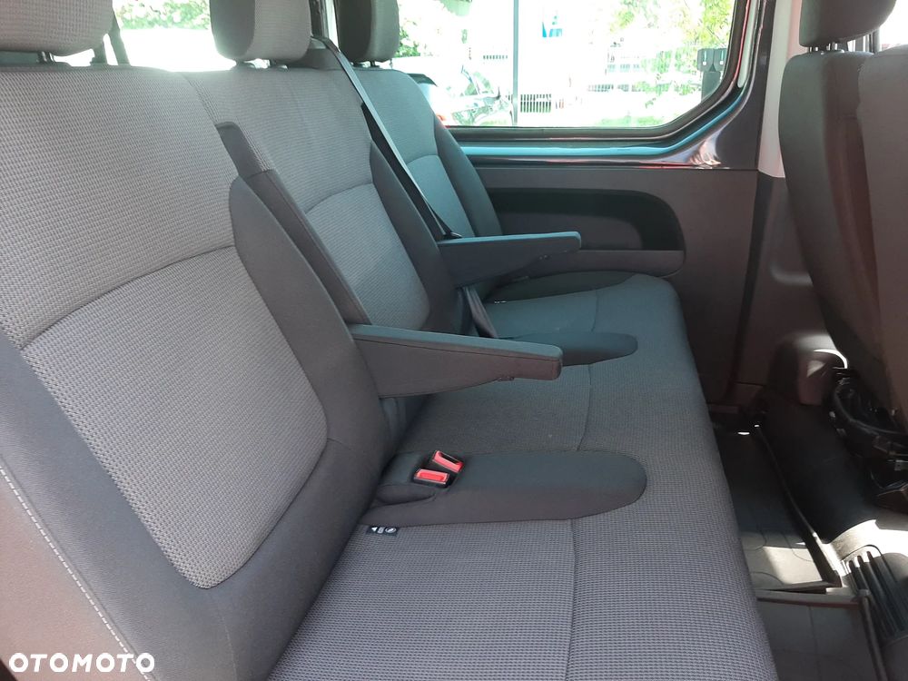 Renault Trafic 2.0 dCi EDC - 35