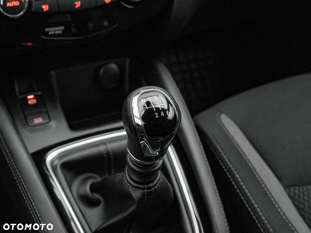 Nissan Qashqai 1.3 DIG-T Acenta - 19