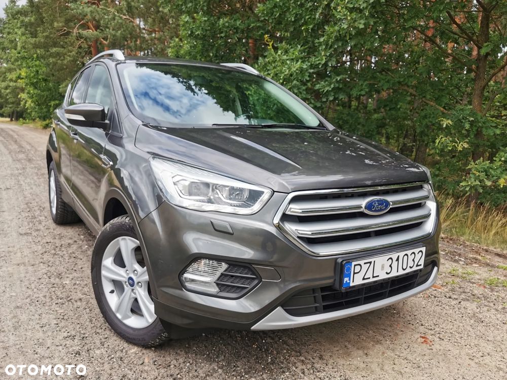 Ford Kuga 1.5 EcoBoost 2x4 Titanium - 3