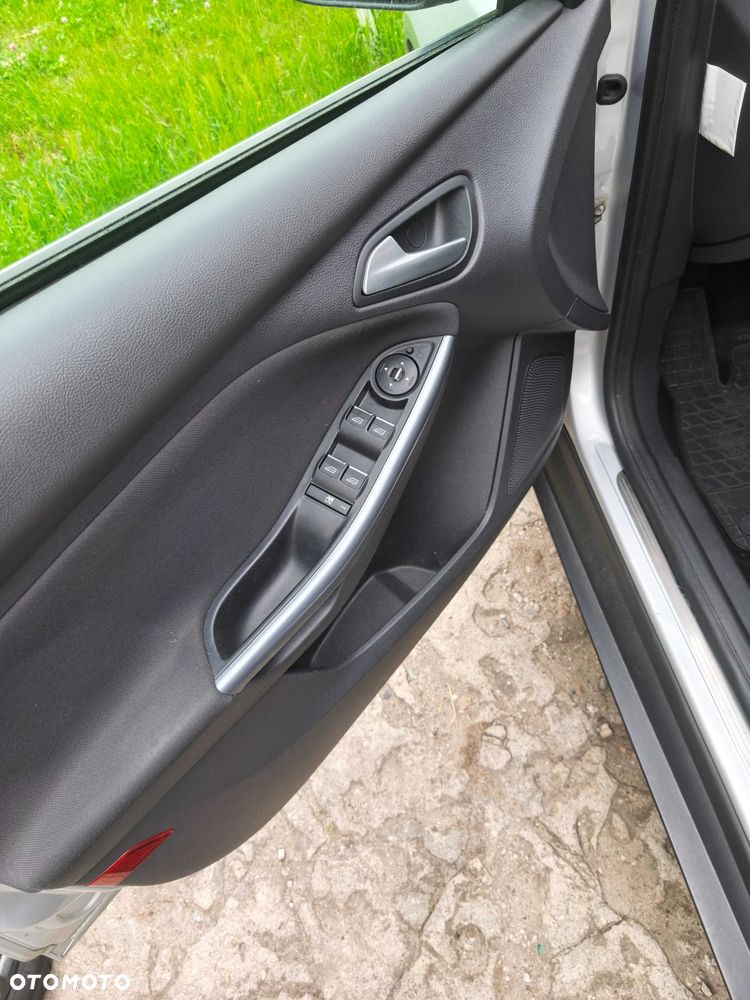 Ford Focus - 8