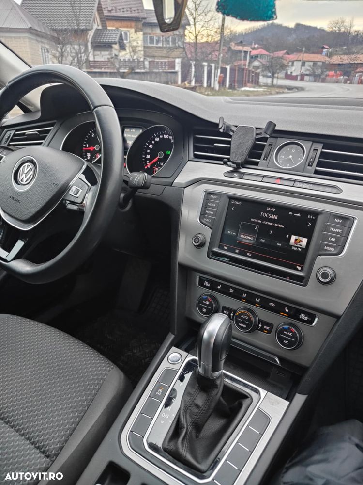 Volkswagen Passat 2.0 TDI SCR DSG Comfortline - 7