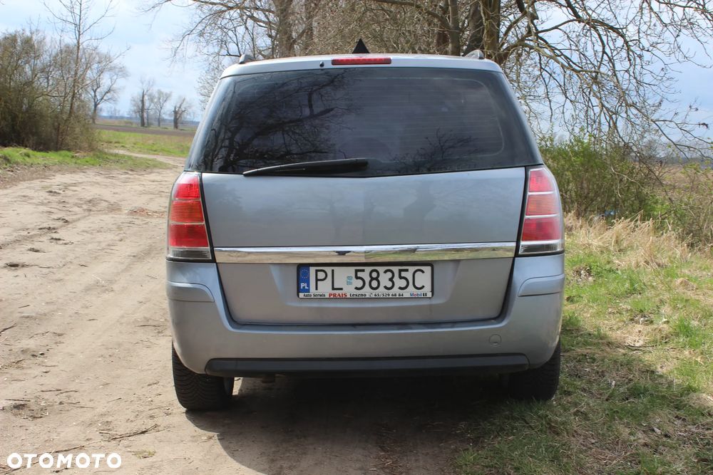 Opel Zafira 2.0 T Sport - 19