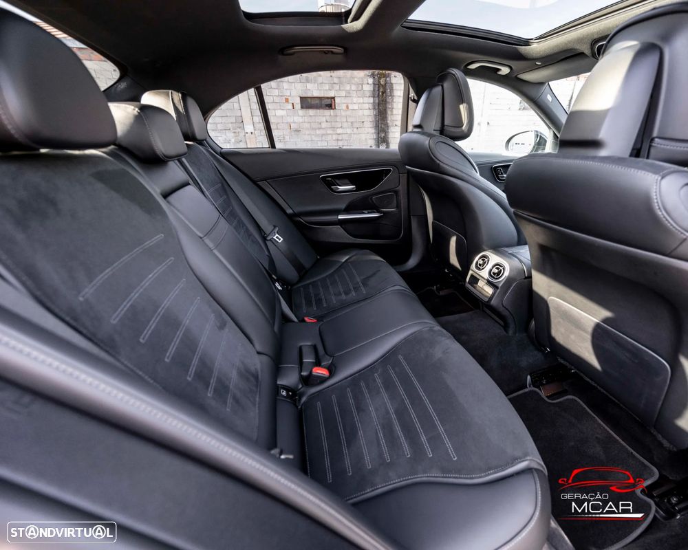 Mercedes-Benz C 300 d AMG Line - 12