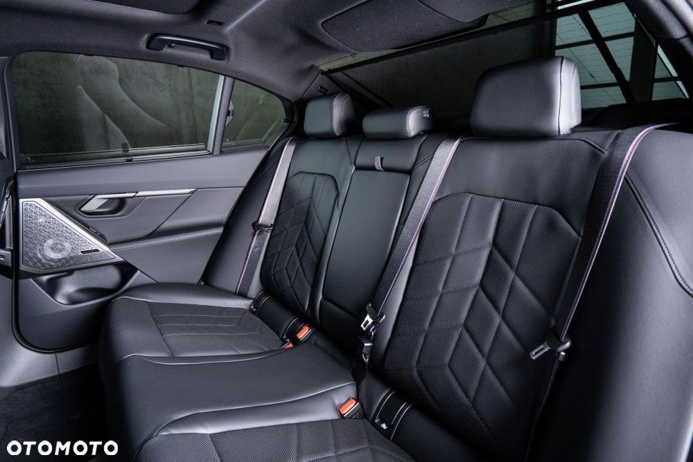 BMW Seria 5 540d xDrive mHEV M Sport - 22