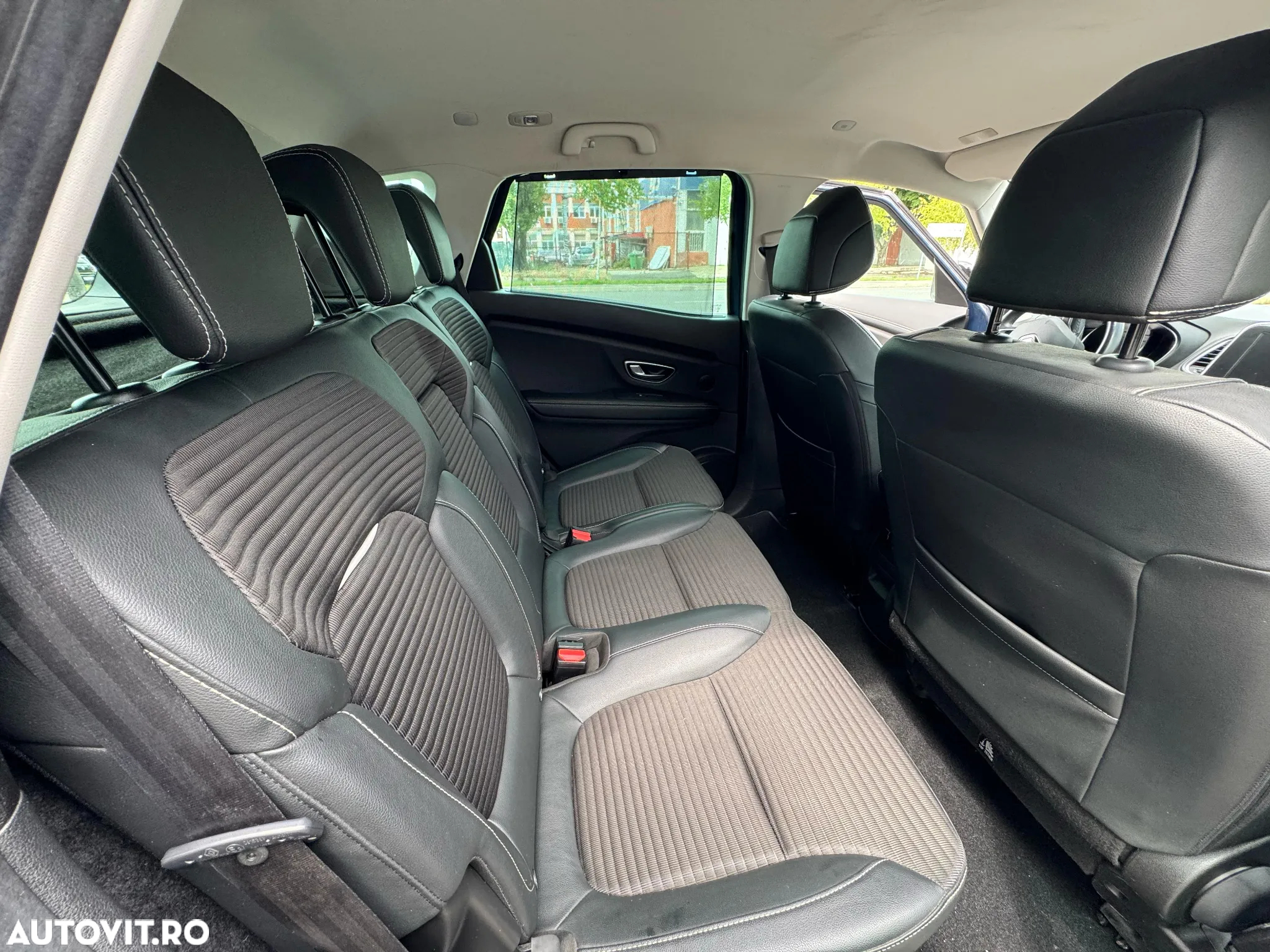 Renault Scenic BLUE dCi 120 EDC BOSE EDITION - 22