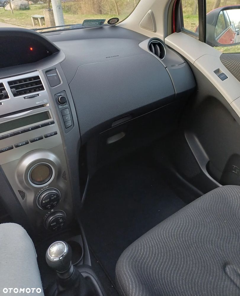 Daihatsu Charade - 9