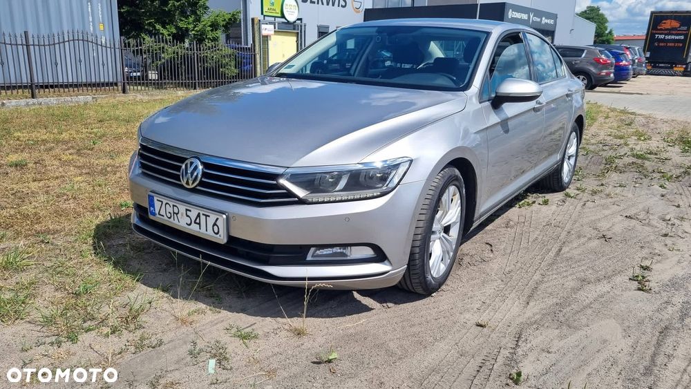 Volkswagen Passat 1.6 TDI BMT Trendline - 5