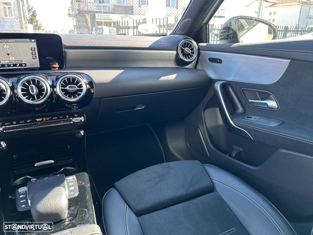 Mercedes-Benz A 250 e 8G-DCT Edition AMG Line - 12