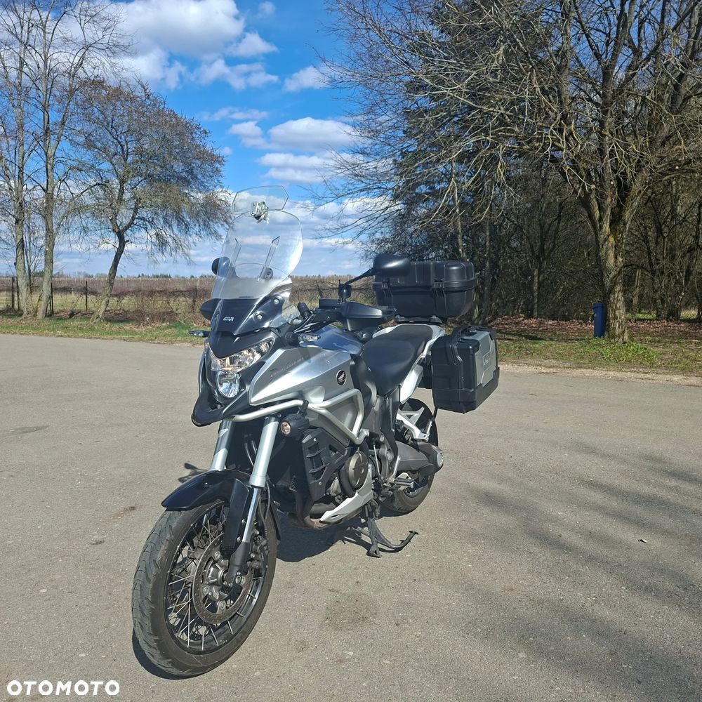 Honda VFR - 3