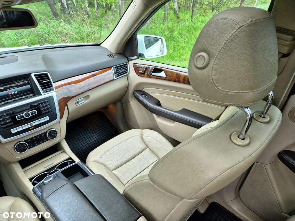 Mercedes-Benz ML 350 BlueTEC 4MATIC 7G-TRONIC - 25