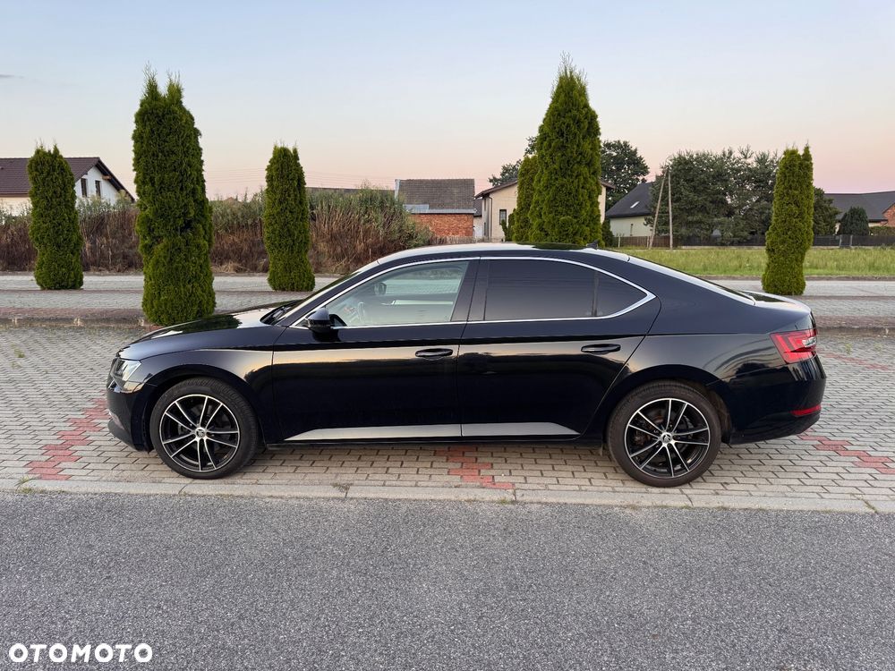 Skoda Superb 2.0 TDI Ambition DSG - 3