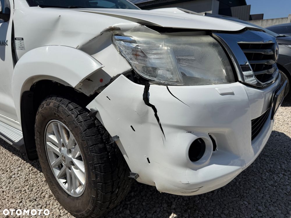 Toyota Hilux - 22