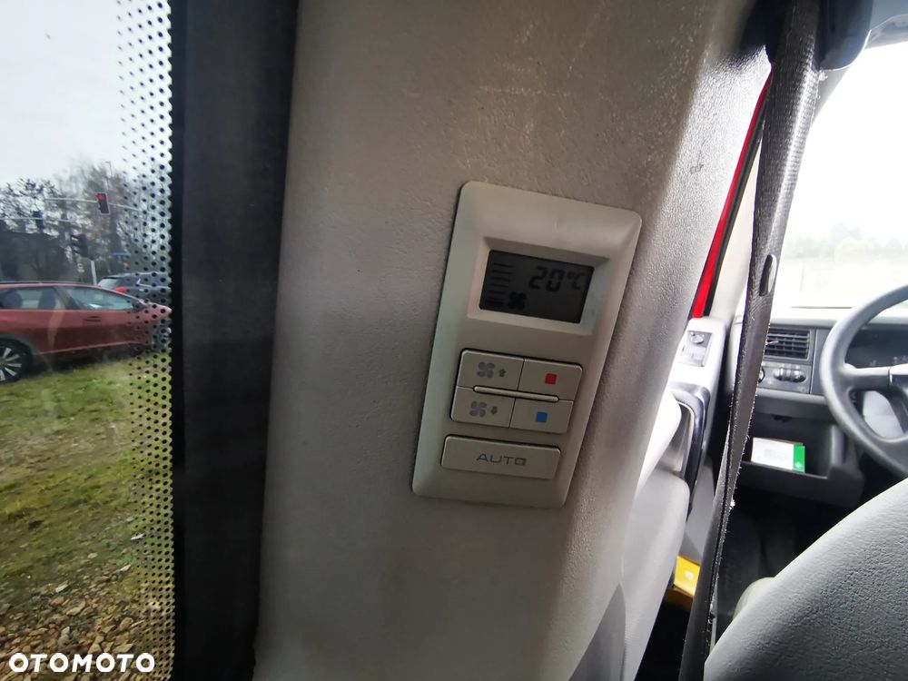 Volkswagen Caravelle Basis / CL - 10