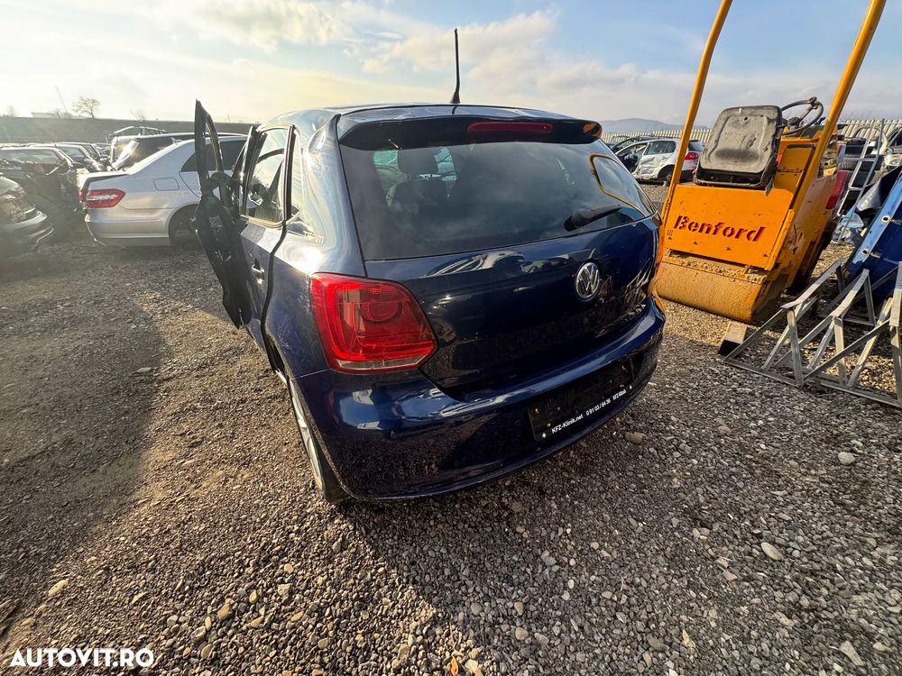 Dezmembram VW Polo 6r an fabr 2012 1.2  tsi CBZB - 2