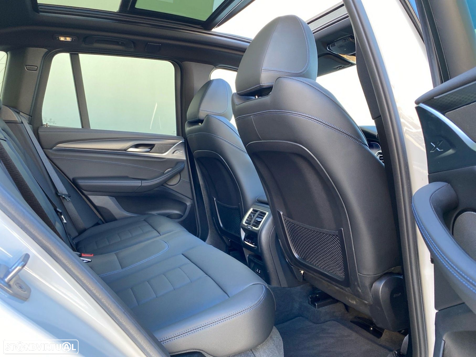 BMW iX3 M Sport Impressive - 25