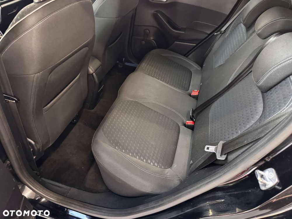 Ford Fiesta - 32