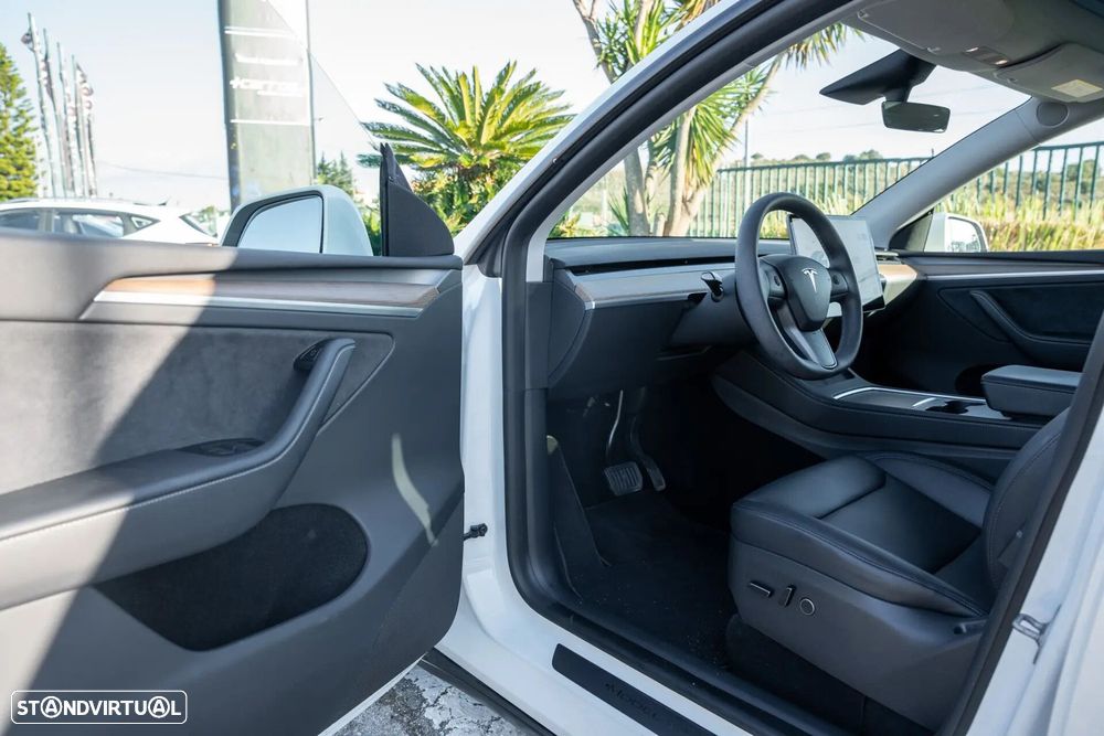 Tesla Model Y Long Range Tração Integral - 17