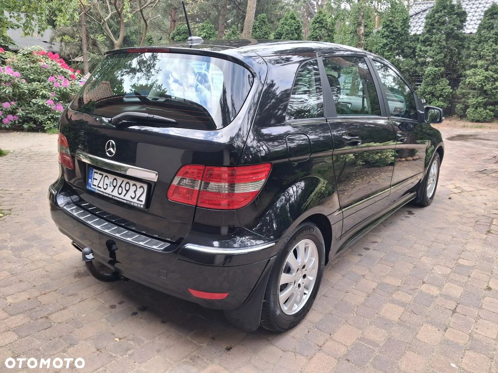 Mercedes-Benz Klasa B 180 BlueEFFICIENCY SPORT EDITION - 2