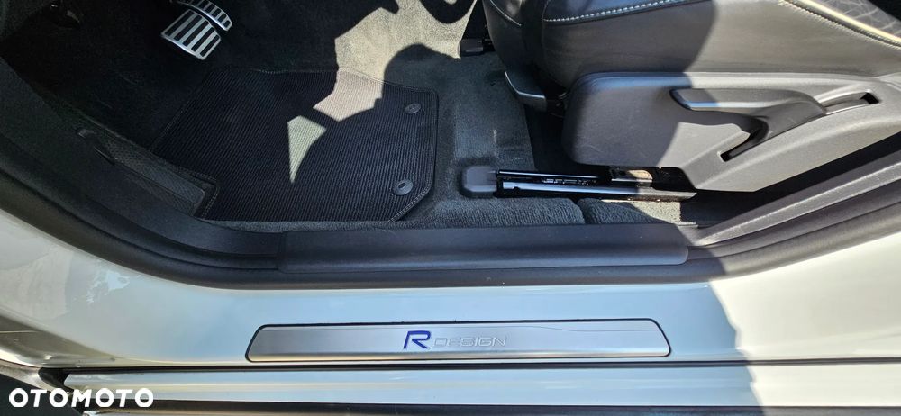 Volvo V60 T3 Momentum - 24