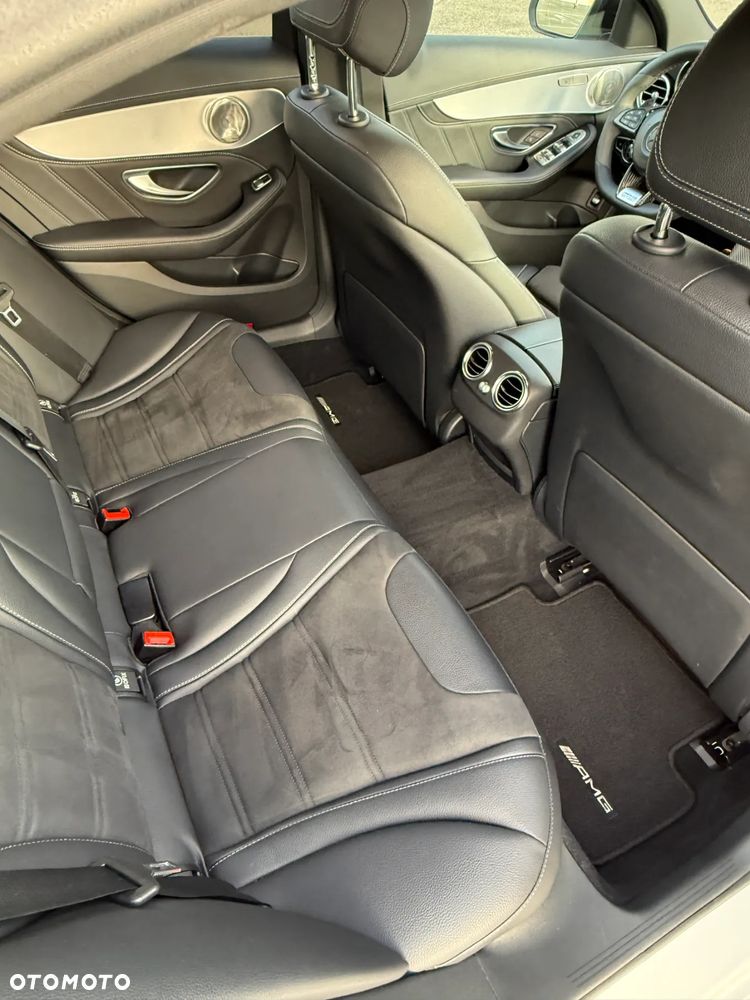 Mercedes-Benz Klasa C AMG 63 - 17