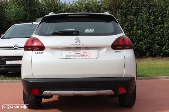 Peugeot 2008 1.2 PureTech Allure - 16