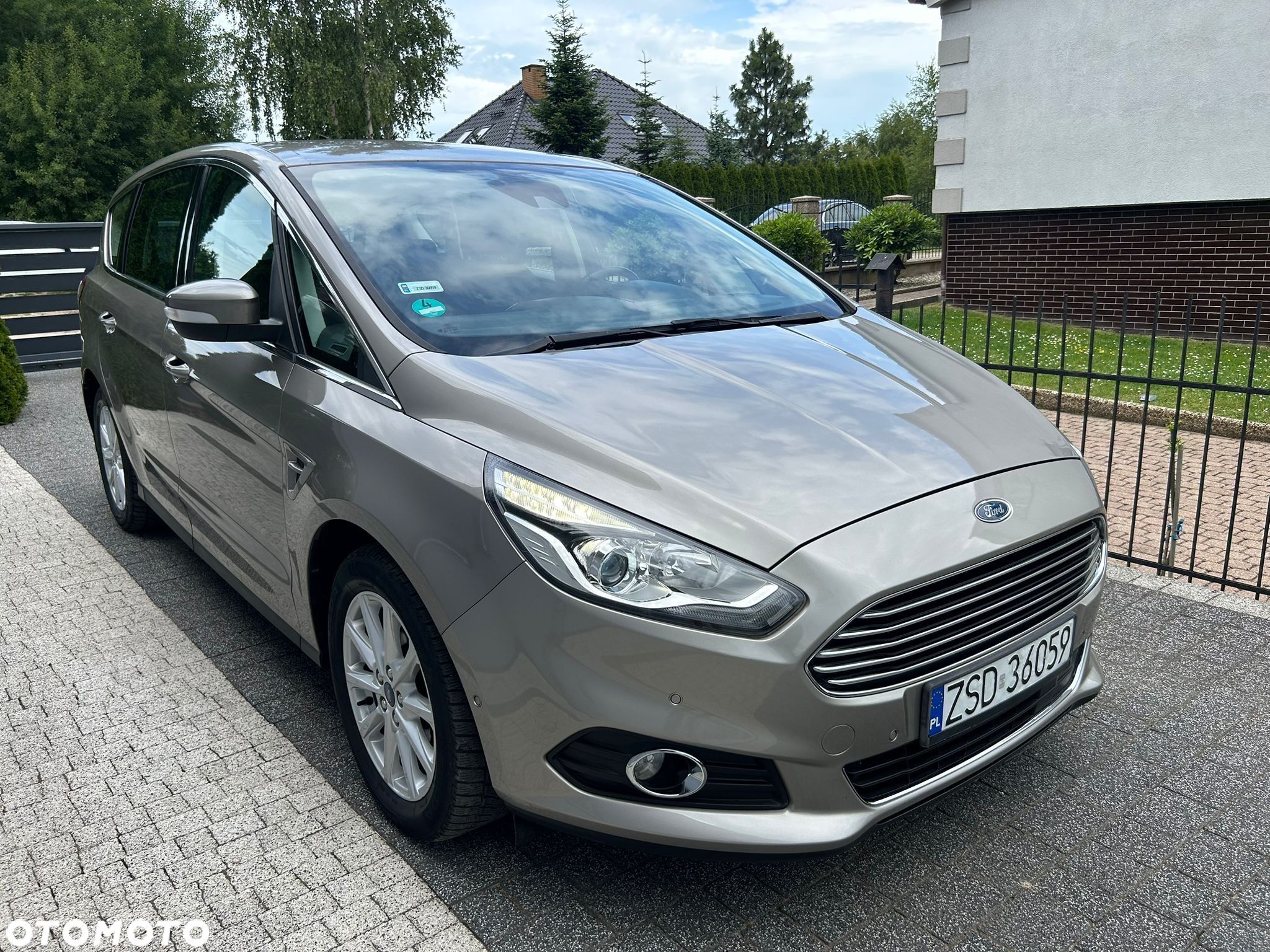 Ford S-Max 2.0 EcoBlue Titanium - 1