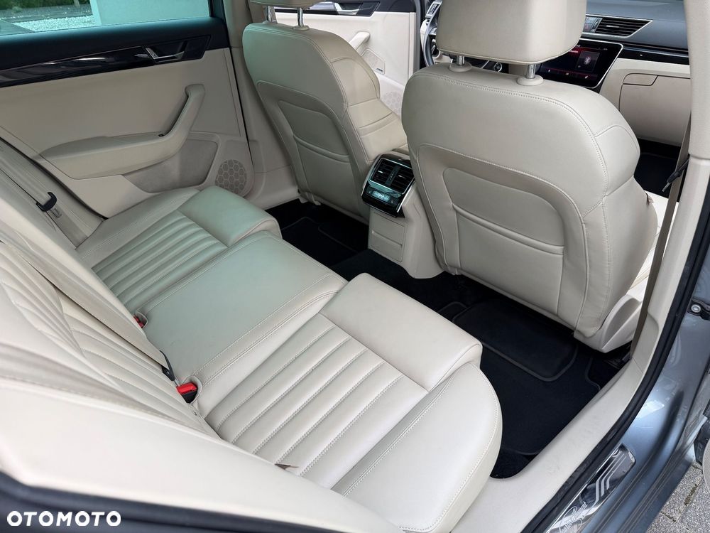 Skoda Superb 2.0 TDI DSG L&K - 21