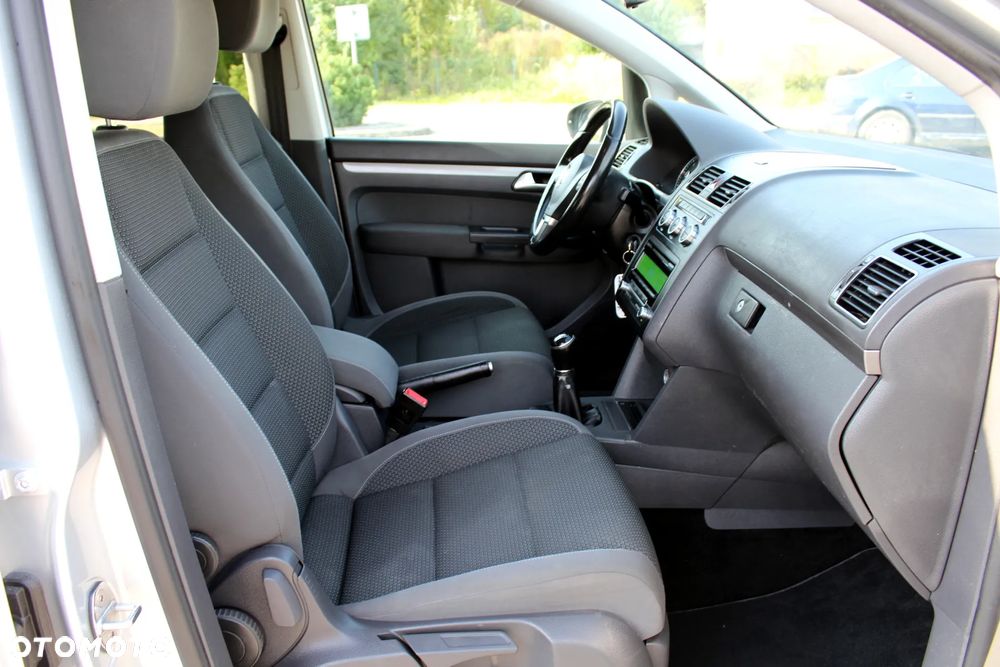 Volkswagen Touran 1.6 TDI DPF BlueMot Comfortline - 17
