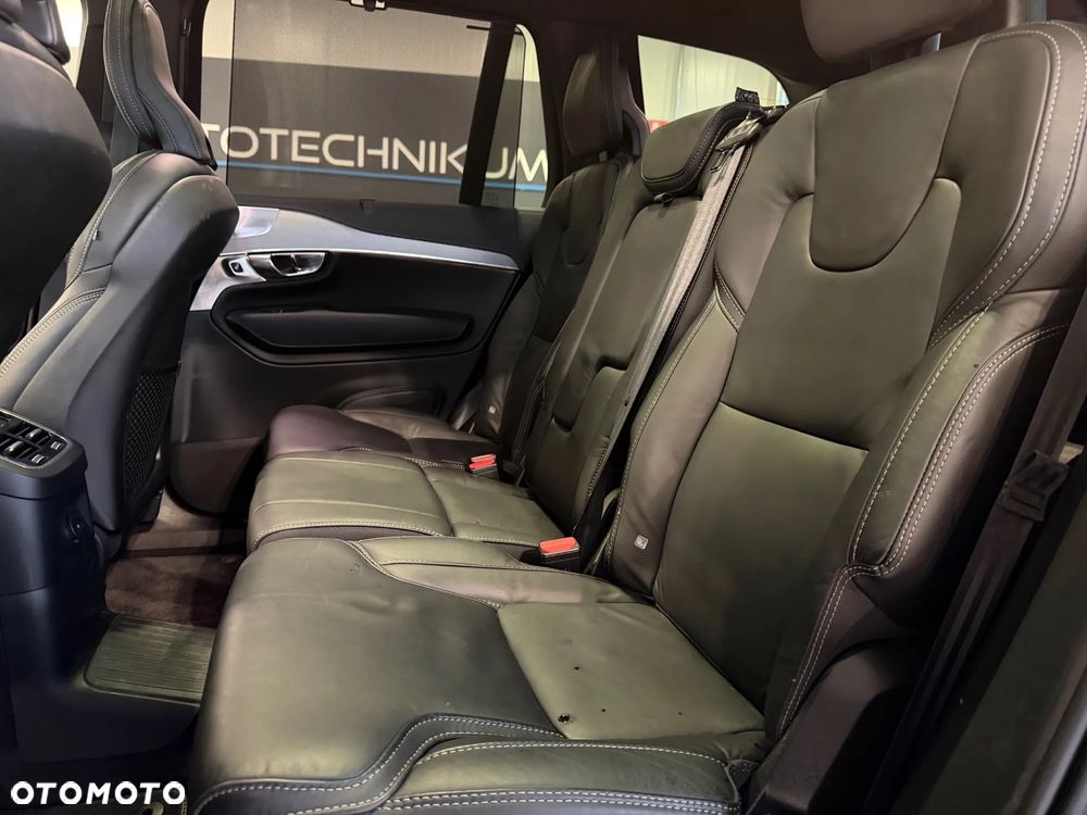 Volvo XC 90 T8 AWD Plug-In Hybrid R-Design 7os - 18