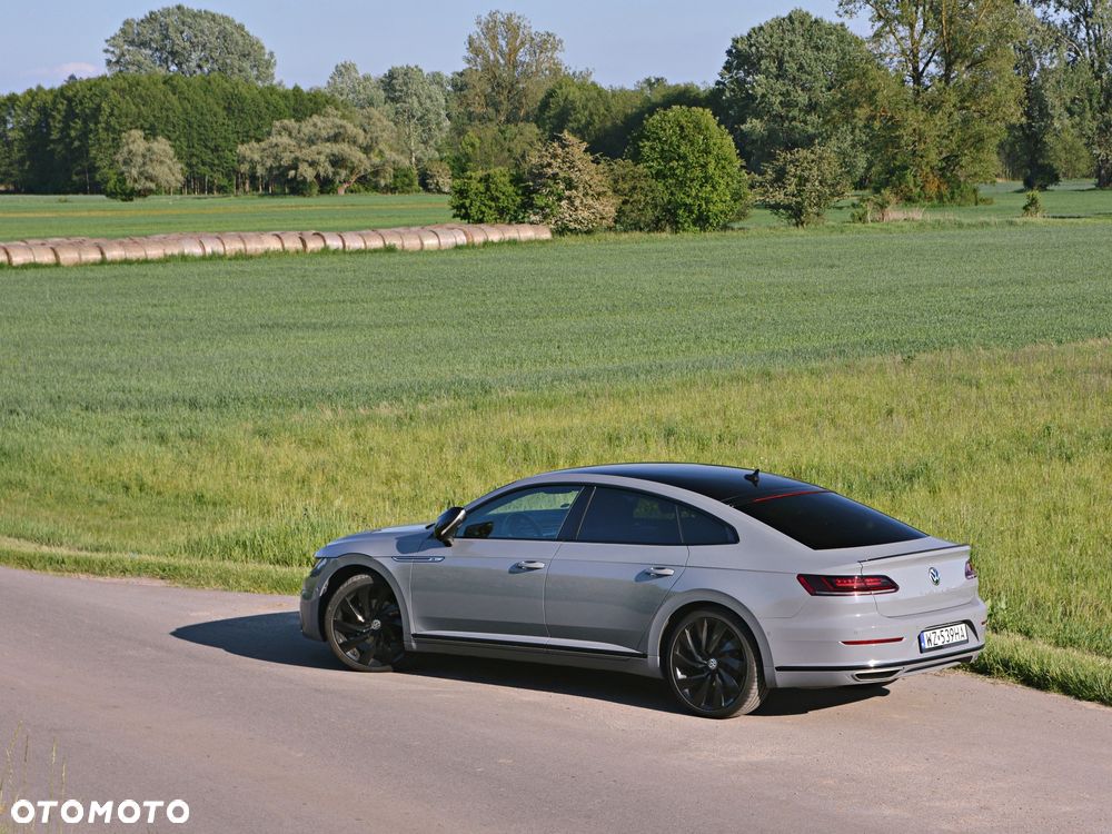 Volkswagen Arteon 2.0 TDI SCR R-Line DSG - 12