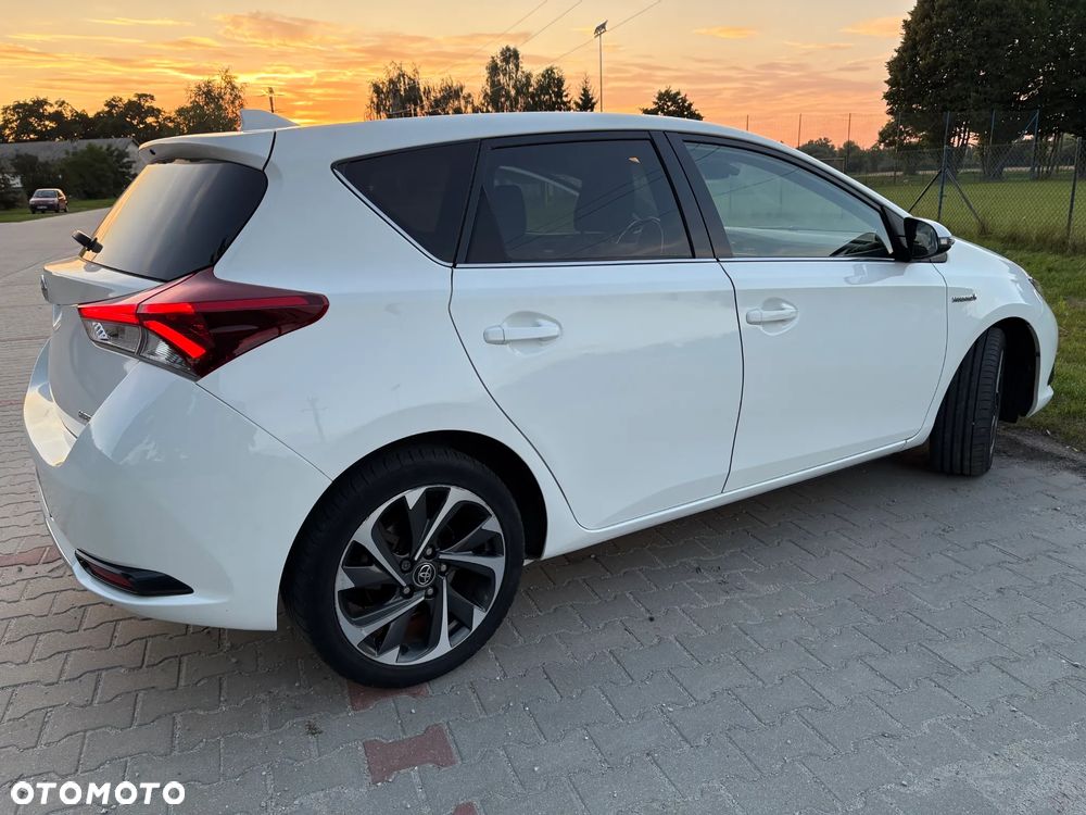 Toyota Auris - 12