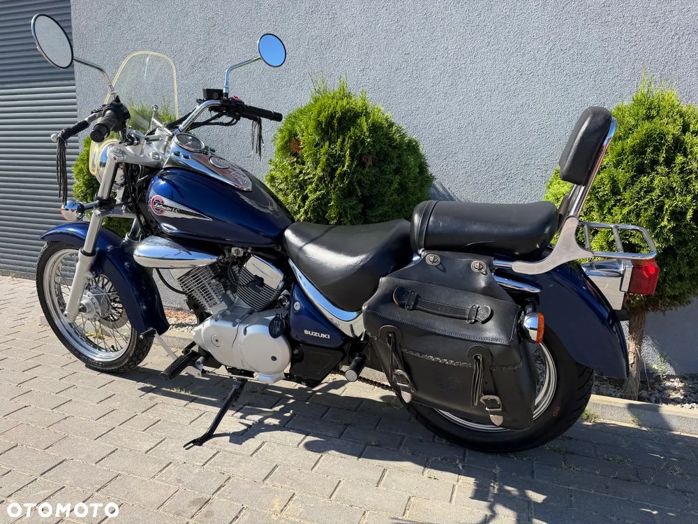 Suzuki Intruder - 7